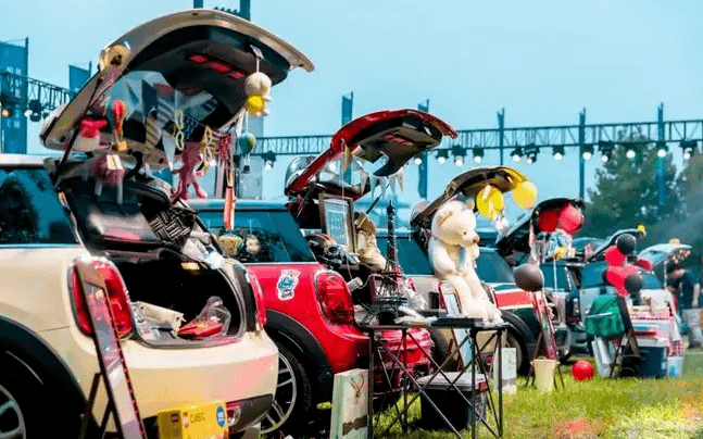 后备箱经济 都市烟火里的新消费活力与“摆摊+”新玩法